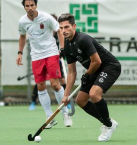 Player testimonial highlighting A-LIFE Ibiza Drop hockey stick as a unique combination of art and performance.